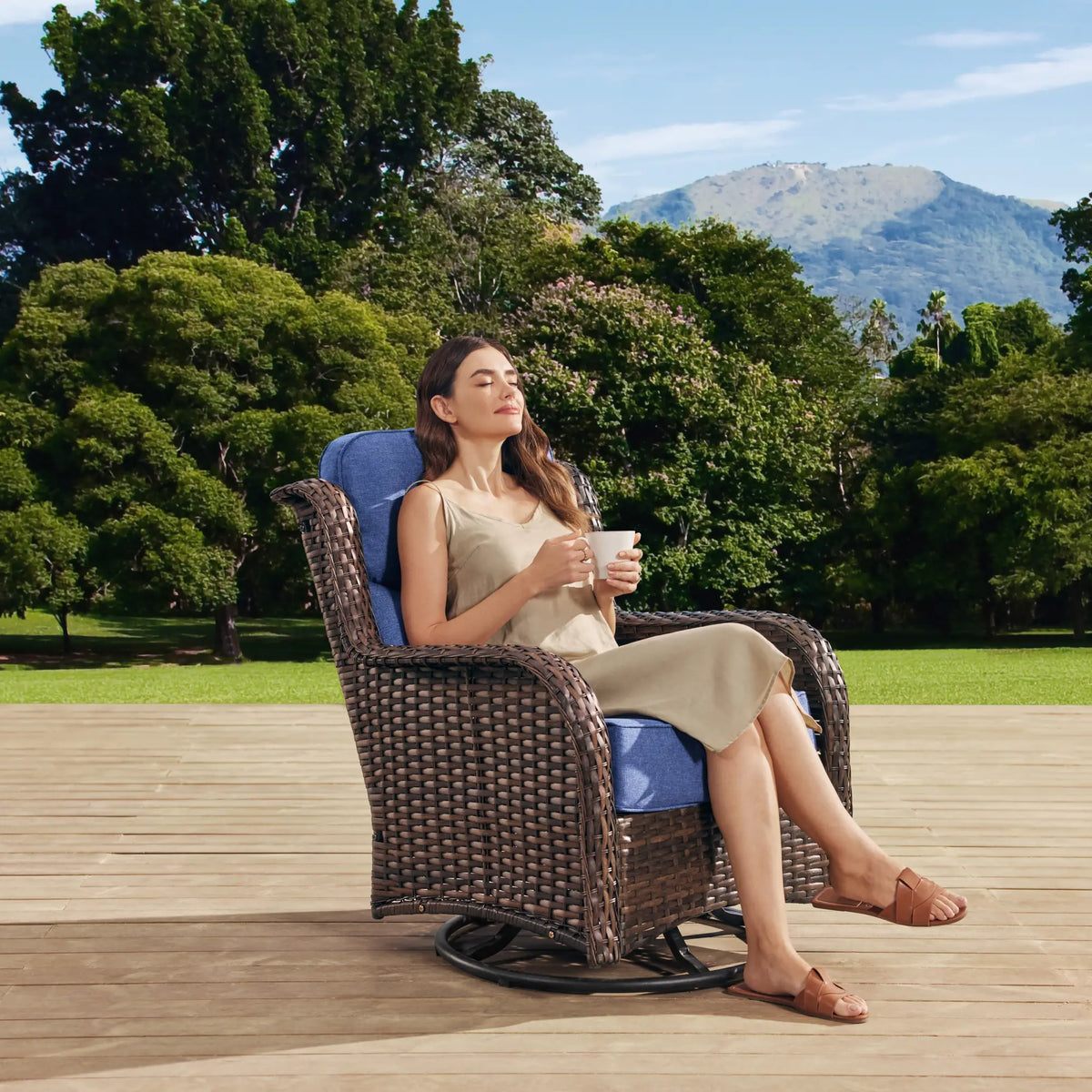 [FOR KOL] Hawthorne 1 Piece Outdoor Wicker 360° Swivel Conversation Seat With Cushions