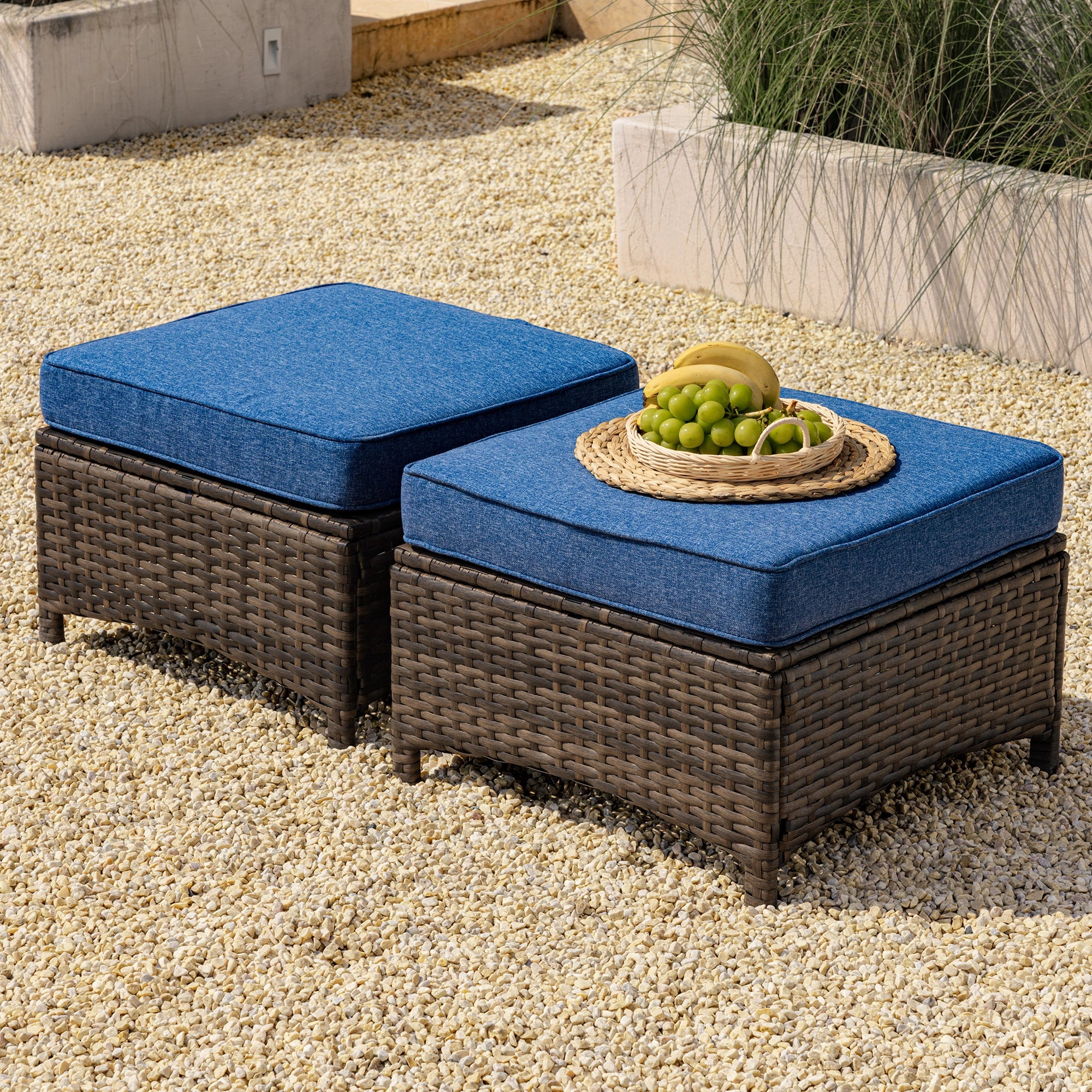 Hawthorne 5 Piece Outdoor Wicker Conversation Set With  Side Table & Ottomans For Balcony